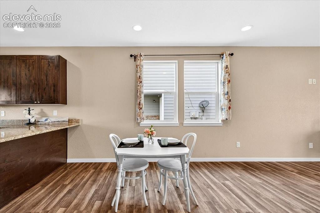 Image 12 of 37: Dining Area