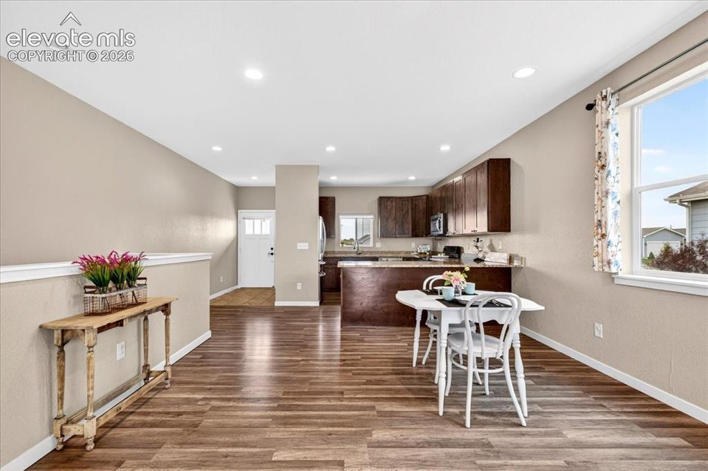 Image 13 of 37: Dining Area