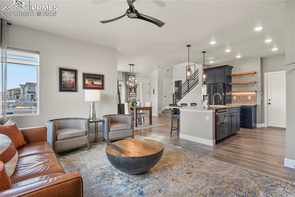 Image 11 of 27: Living Room