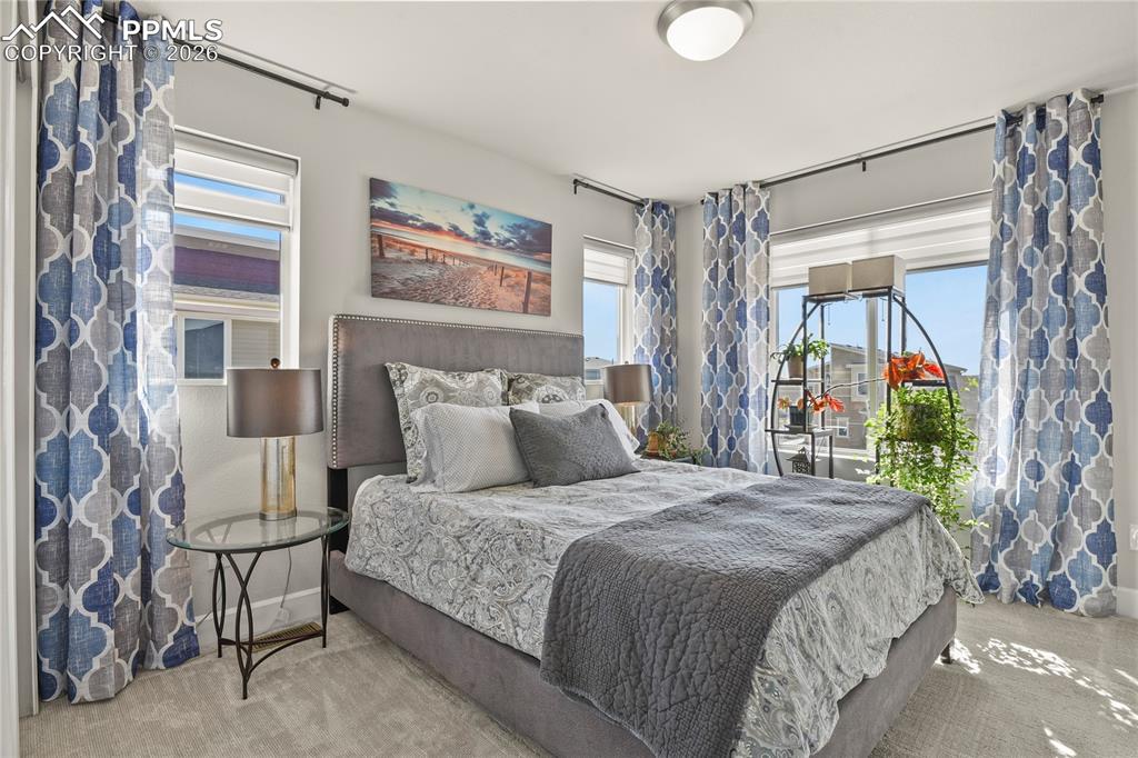 Image 20 of 27: Bedroom