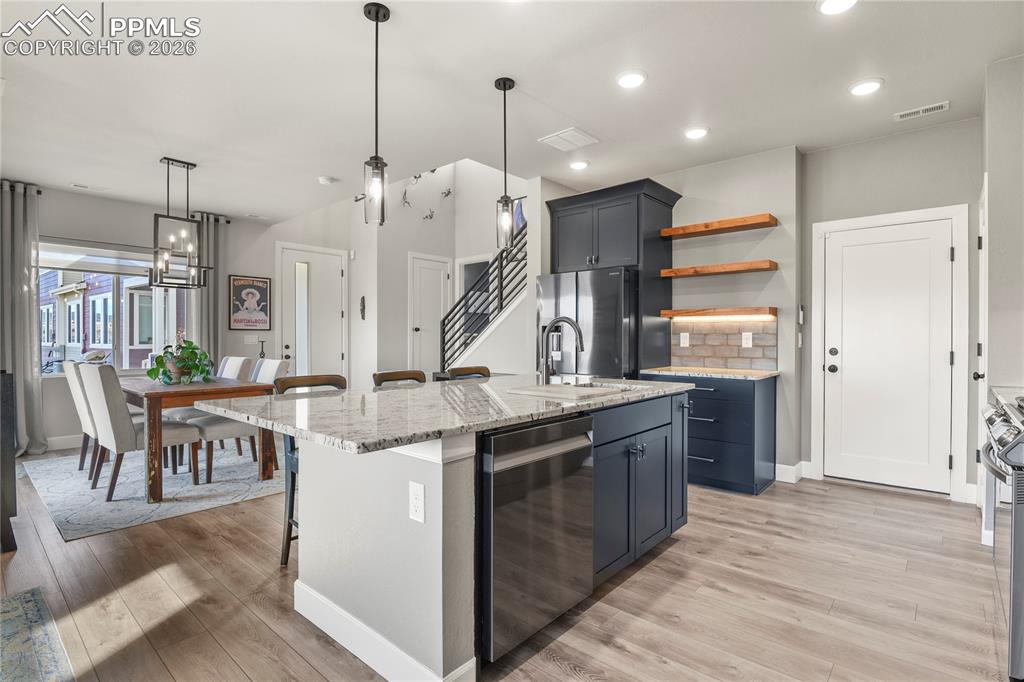 Image 6 of 27: Kitchen