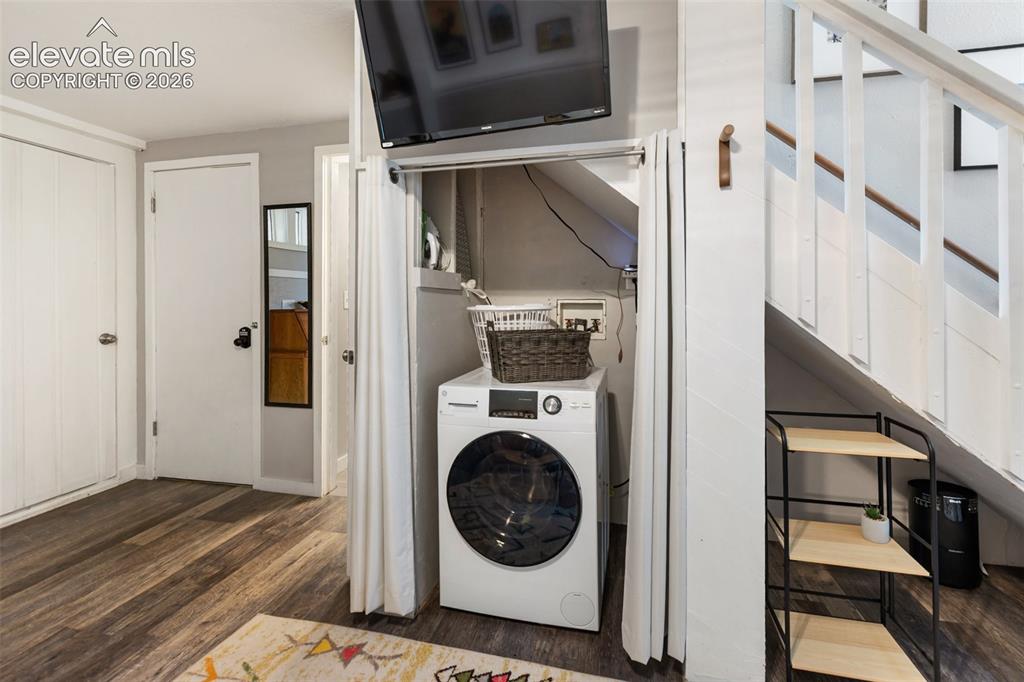 Image 11 of 29: Laundry