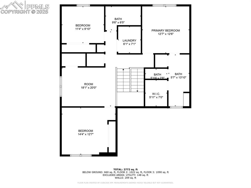 Image 34 of 41: View of room layout