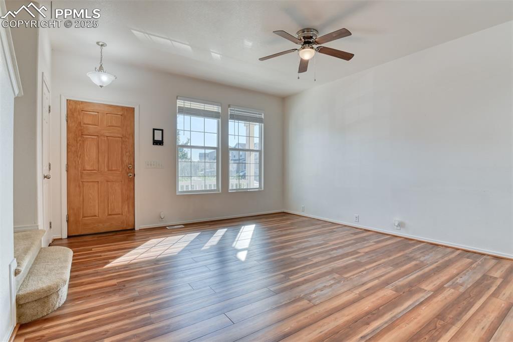 Image 6 of 24: Entry