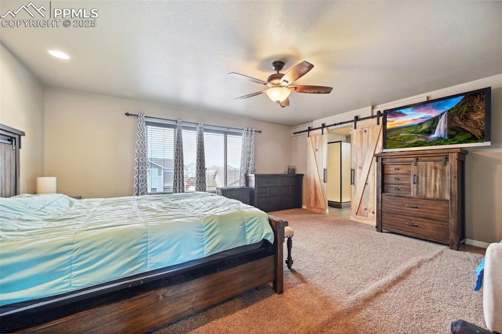 Image 21 of 41: Master Bedroom