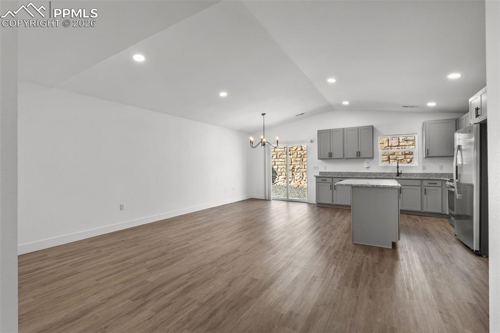 Image 16 of 29: Kitchen