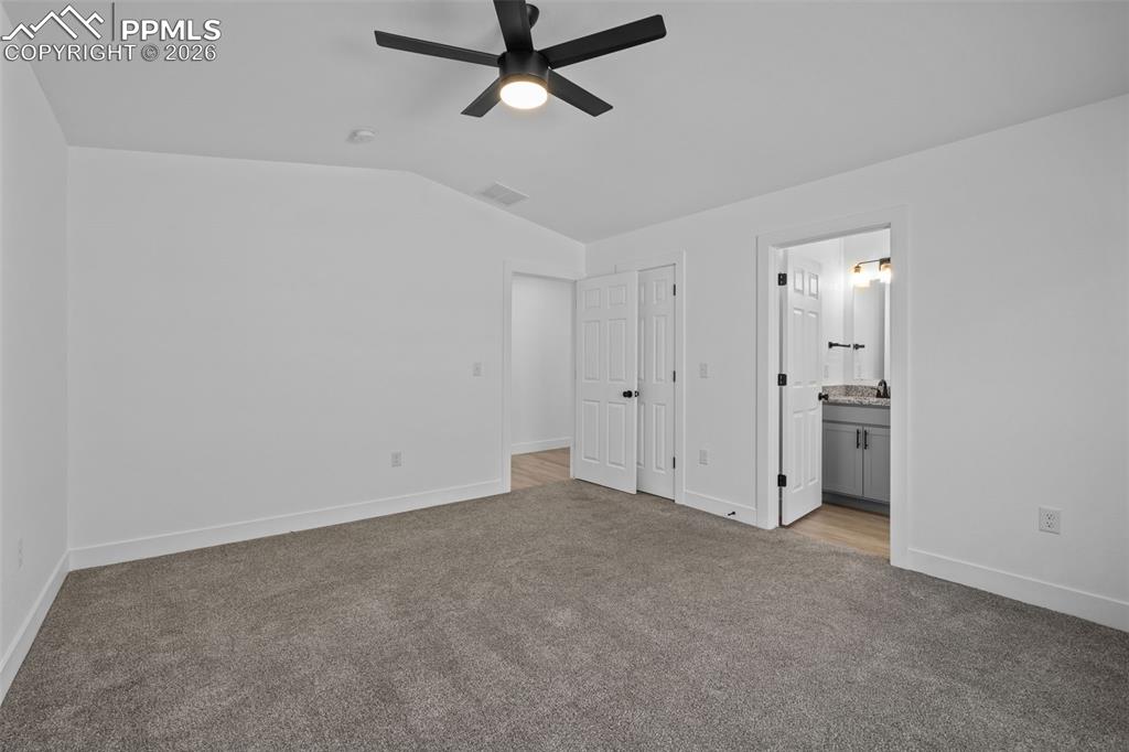 Image 4 of 29: Bedroom