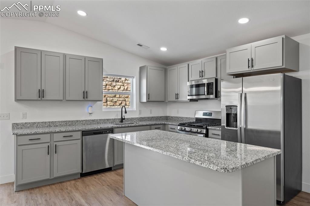 Image 7 of 29: Kitchen