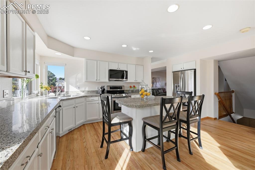 Image 12 of 47: Kitchen