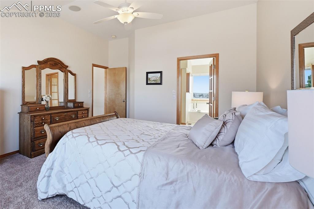 Image 18 of 47: Bedroom