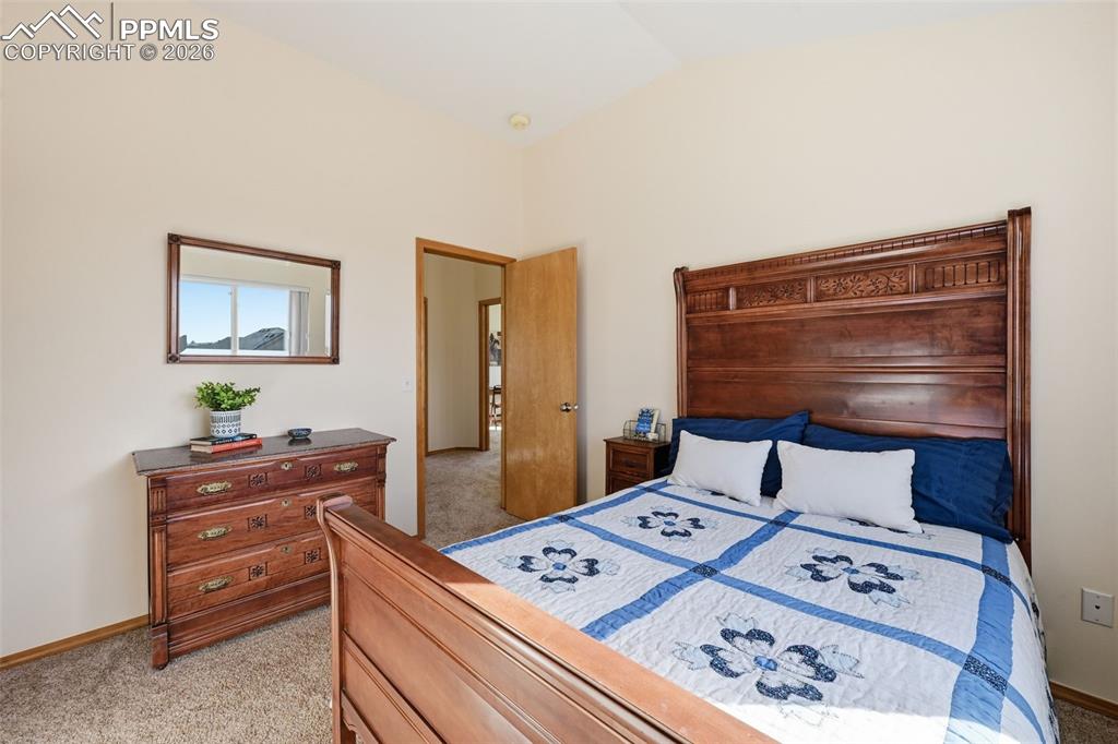 Image 23 of 47: Bedroom