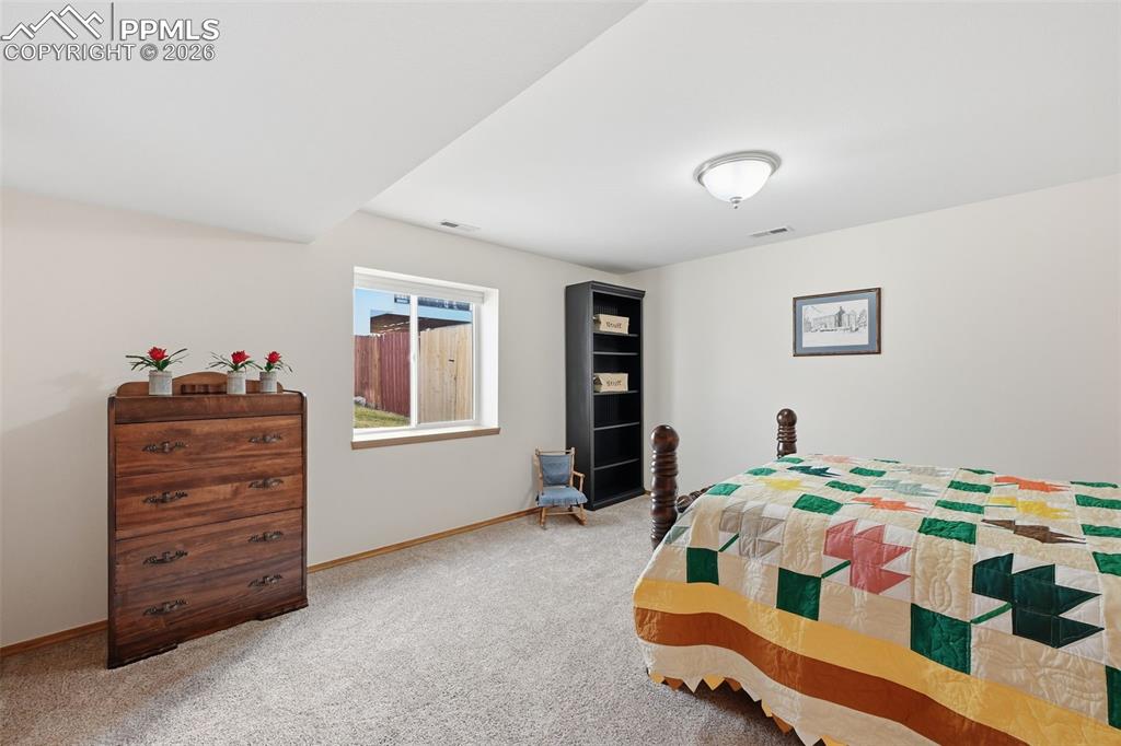 Image 26 of 47: Bedroom