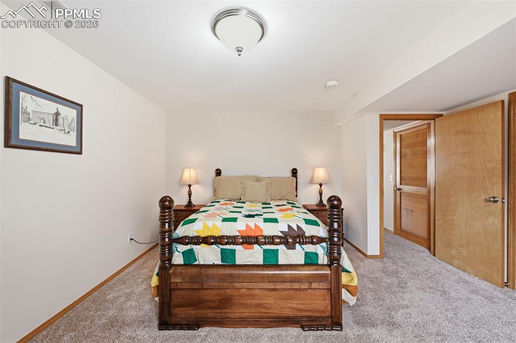 Image 27 of 47: Bedroom