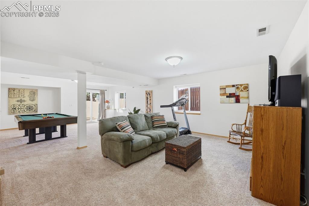 Image 28 of 47: Living Room