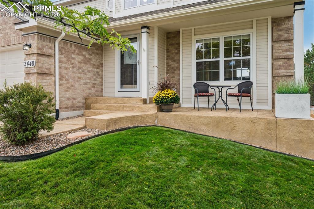 Image 8 of 47: Entry