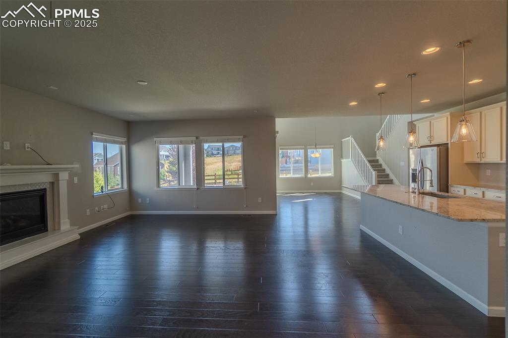 Image 15 of 50: Living Room