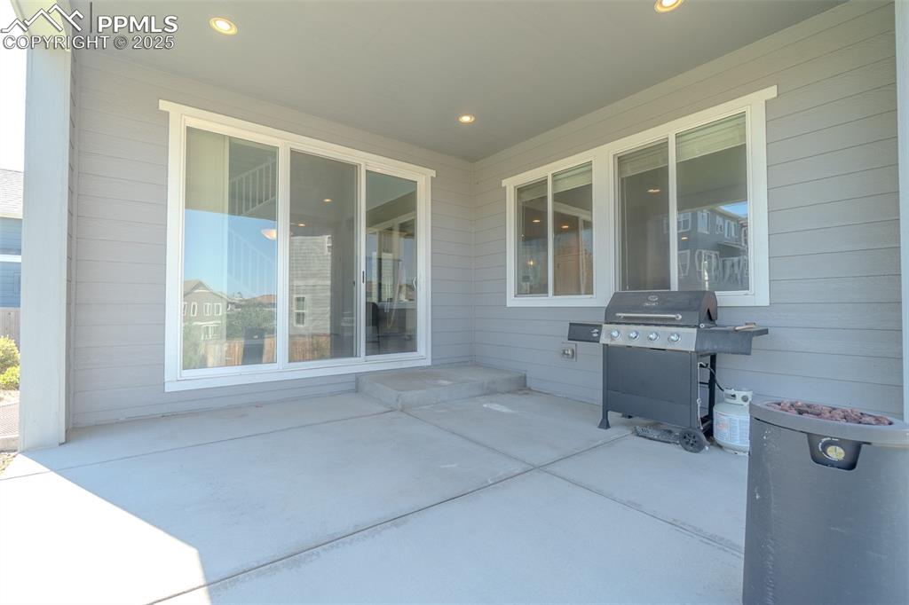 Image 43 of 50: Patio