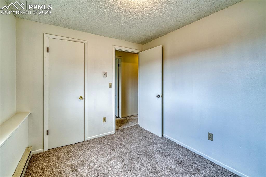 Image 27 of 33: Bedroom