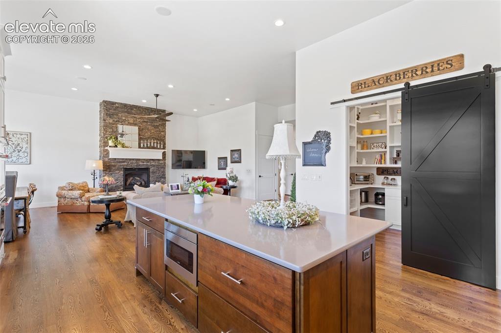 Image 11 of 36: Kitchen