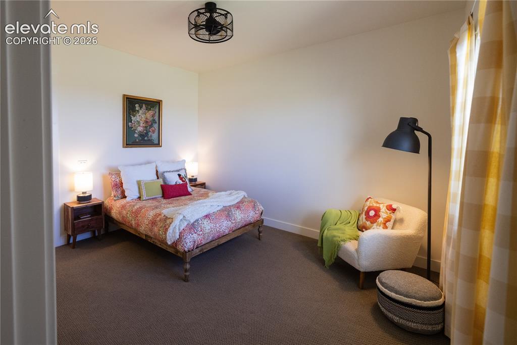 Image 18 of 36: Bedroom