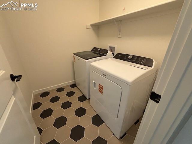 Image 7 of 10: Laundry