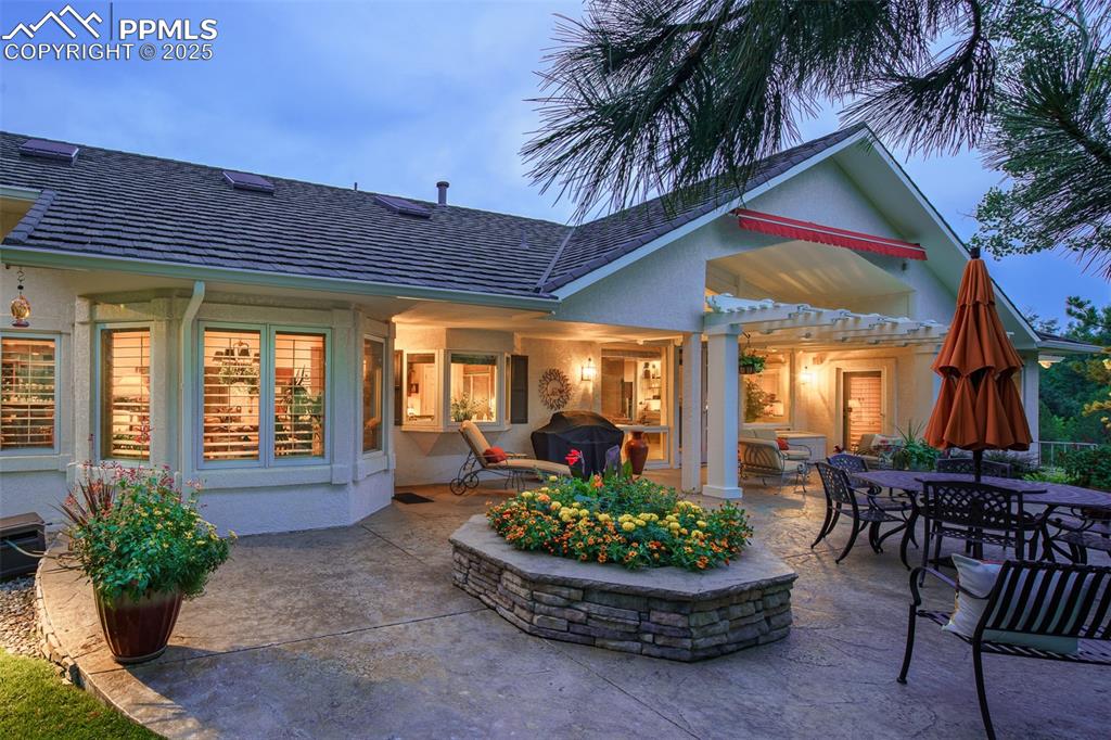 Image 40 of 49: Evening summer parties await you!