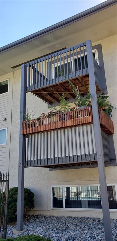 Image 2 of 9: Patio