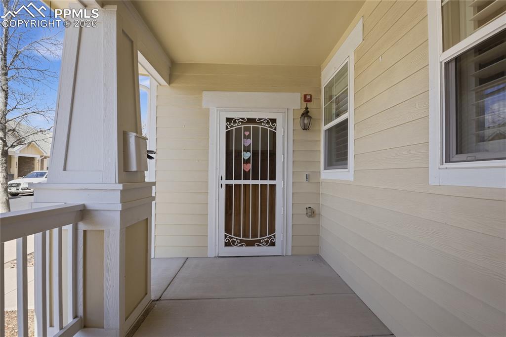 Image 3 of 22: Entry