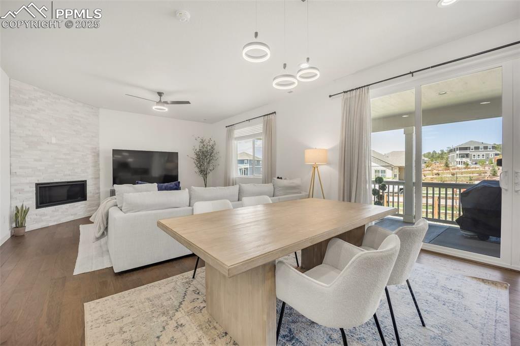 Image 7 of 37: Dining Area