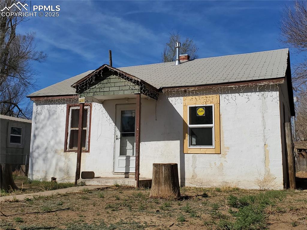 Image 2 of 28: Front Exterior