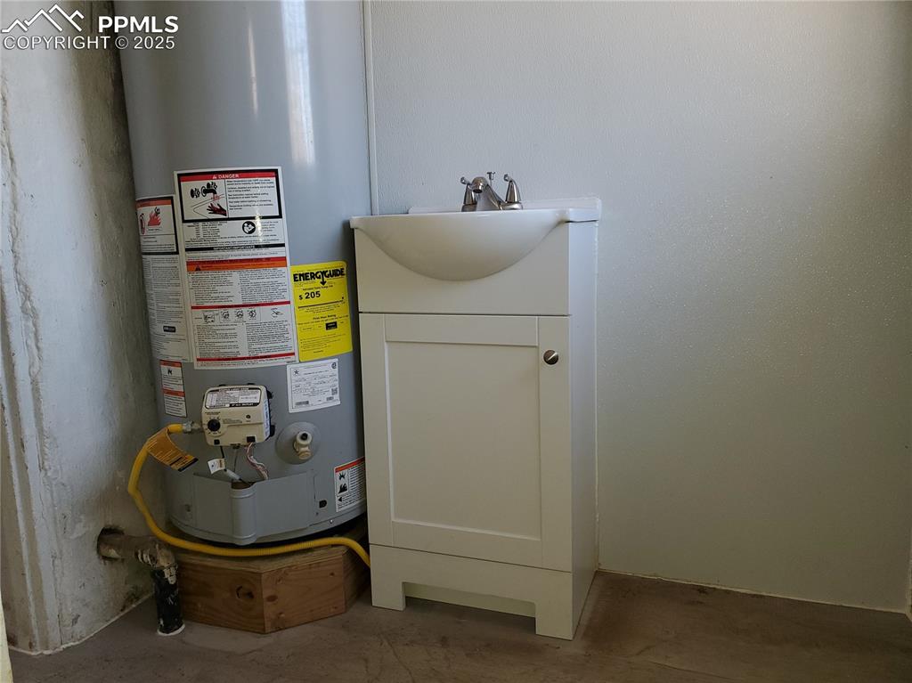 Image 23 of 28: Mud Room with Walk-Out to Backyard