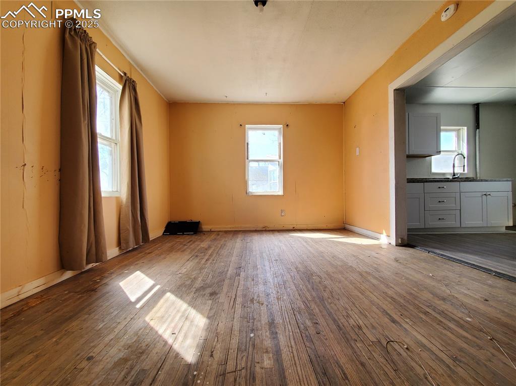 Image 5 of 28: Living Room (Looking From Bedroom #1)