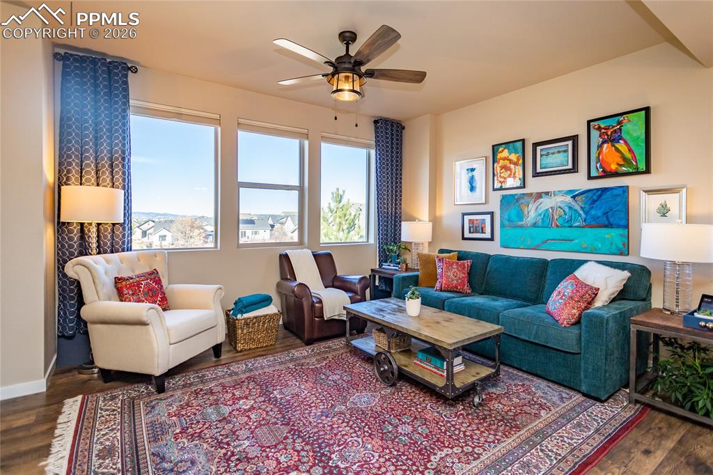 Image 6 of 36: Just ... WOW! 