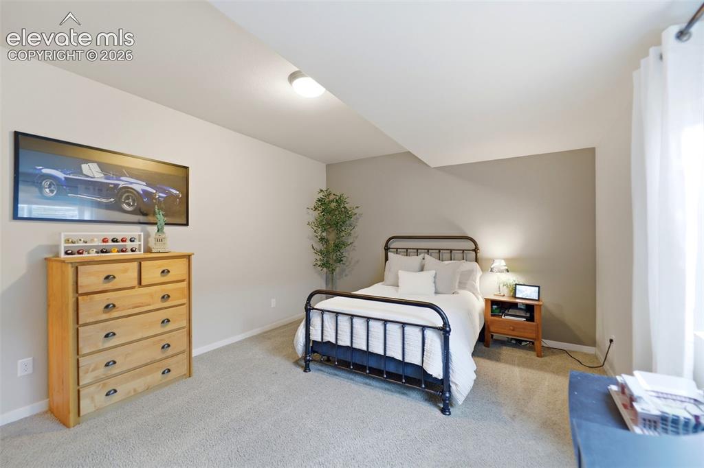Image 34 of 49: Bathroom