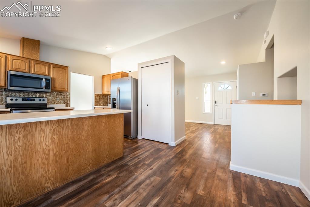 Listing 2857940, Image 12 of 36