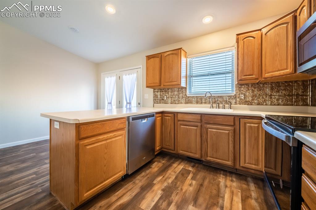 Listing 2857940, Image 8 of 36