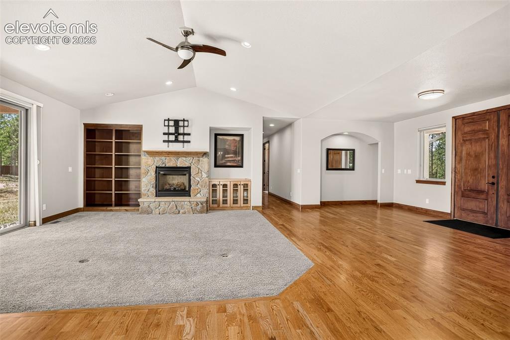 Image 10 of 48: Great Room
