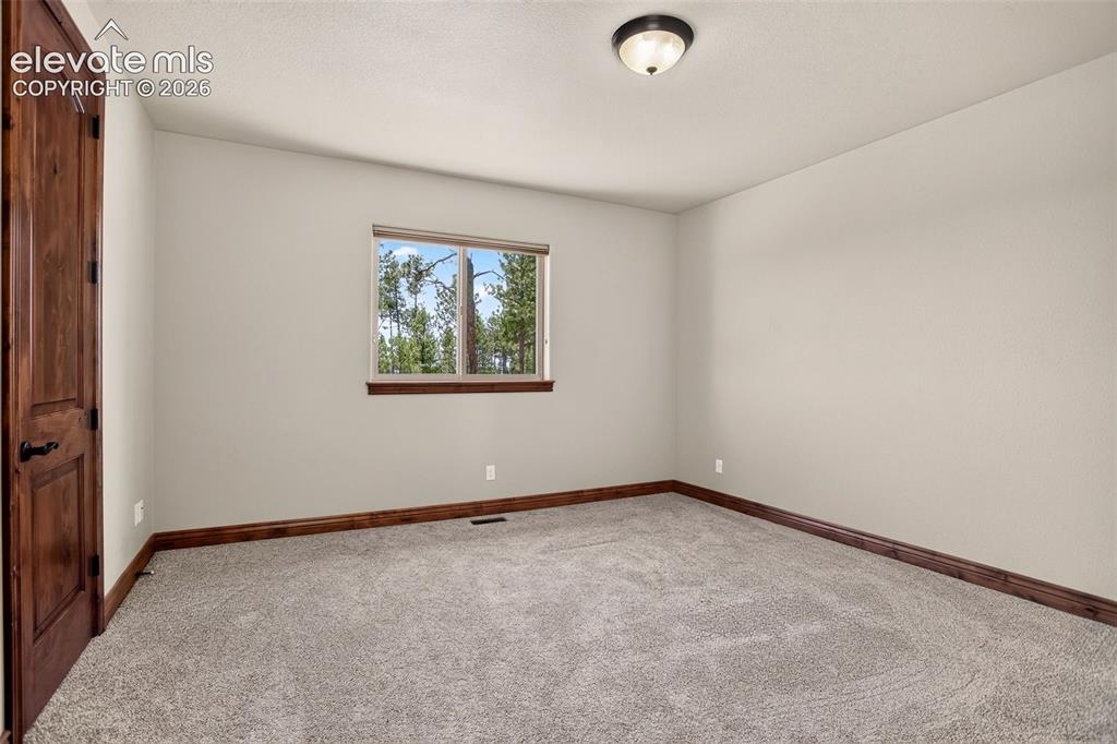 Image 19 of 48: Bedroom