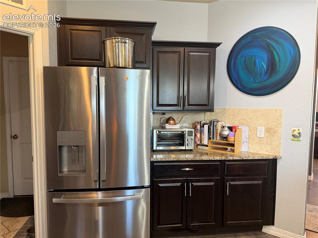 Image 16 of 44: Kitchen
