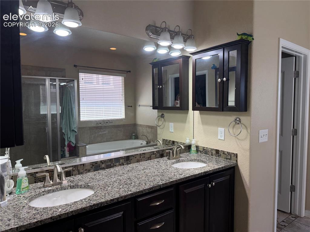 Image 22 of 44: Master Bathroom