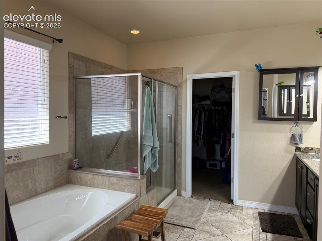 Image 23 of 44: Master Bathroom