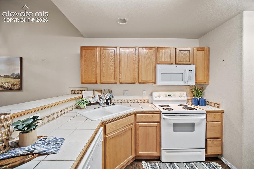 Image 9 of 26: Dining Room Off Of Kitchen