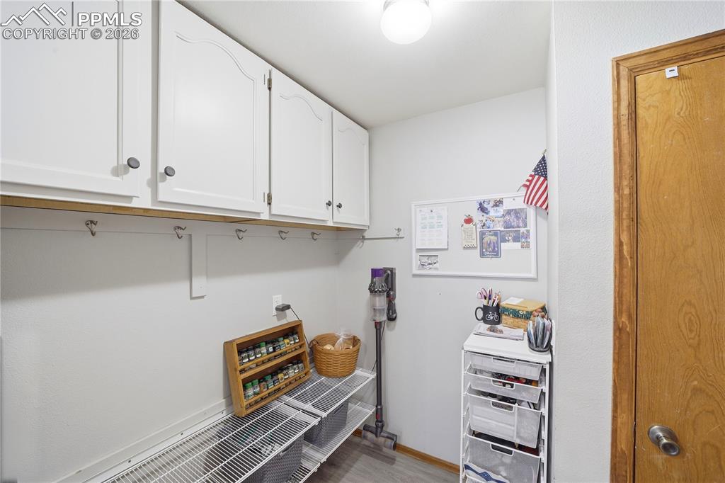 Image 23 of 50: Mud Room