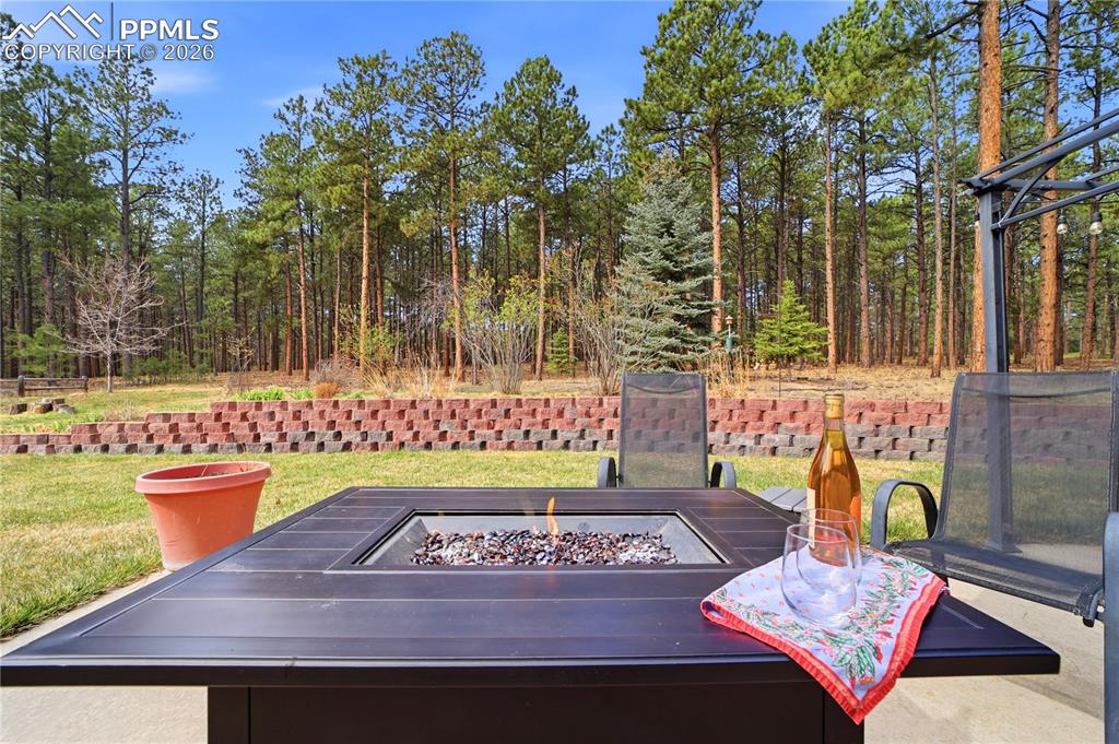 Image 47 of 50: Patio