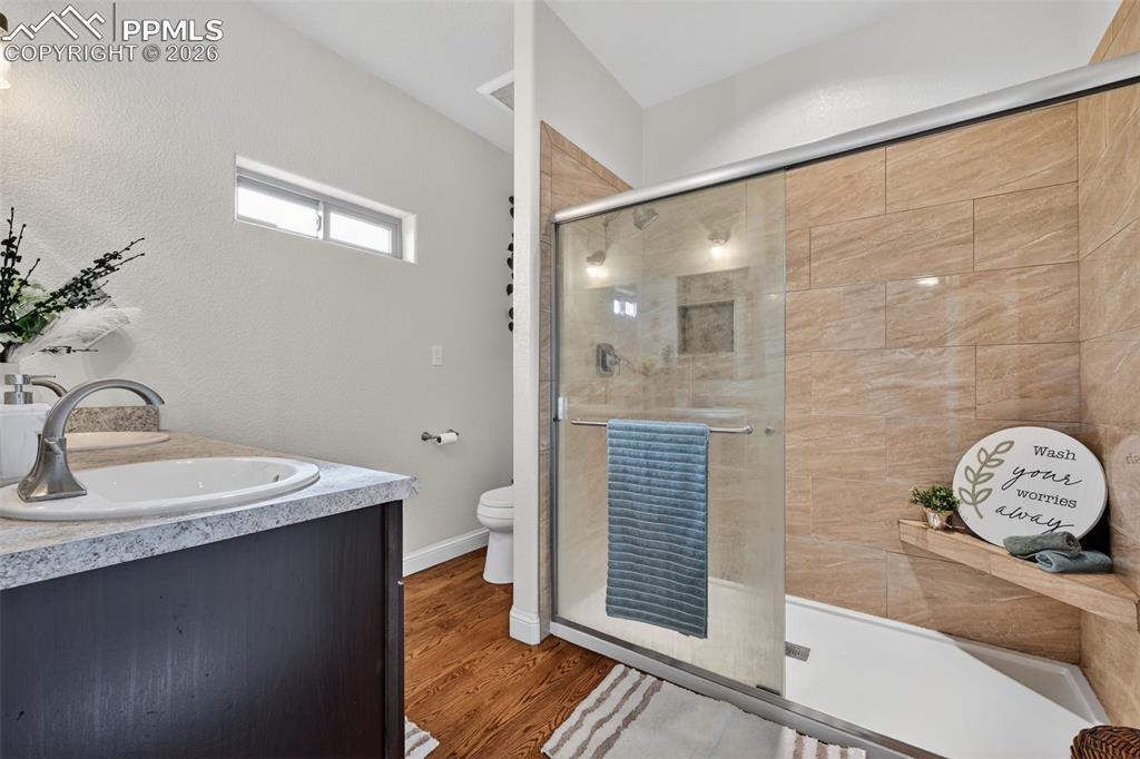 Image 22 of 31: Primary Bathroom