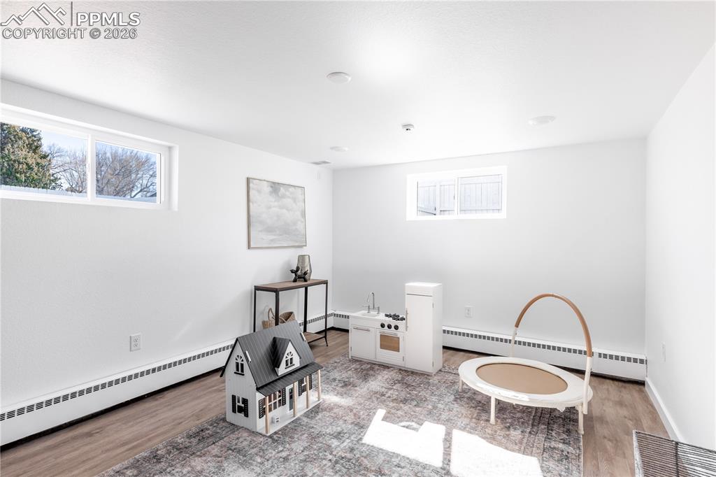 Image 28 of 42: Also laundry area 