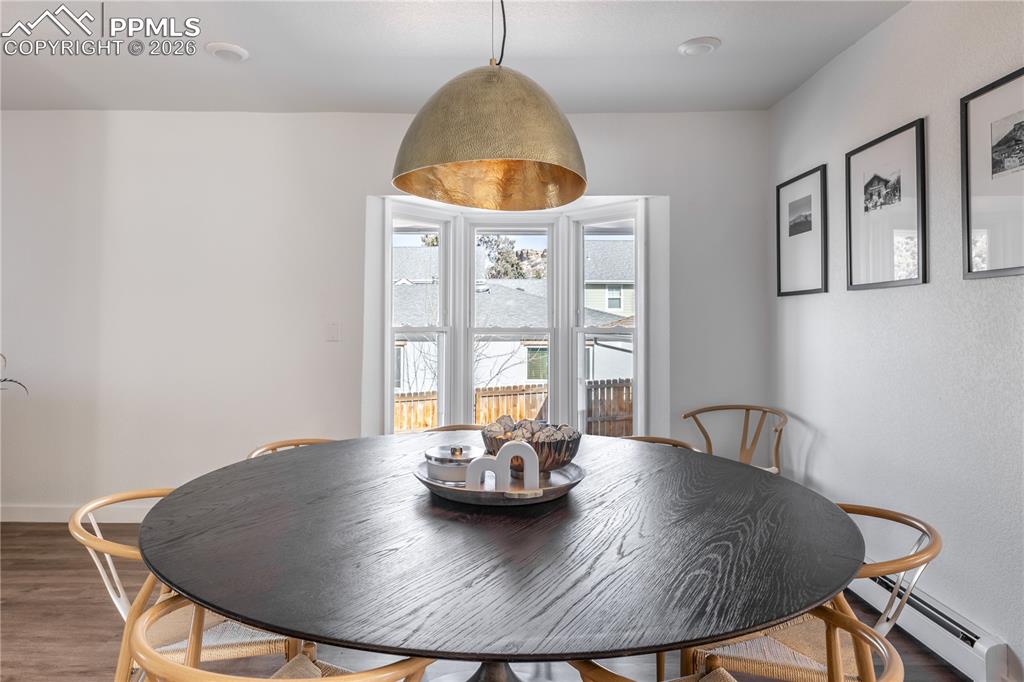 Image 9 of 42: Dining Area