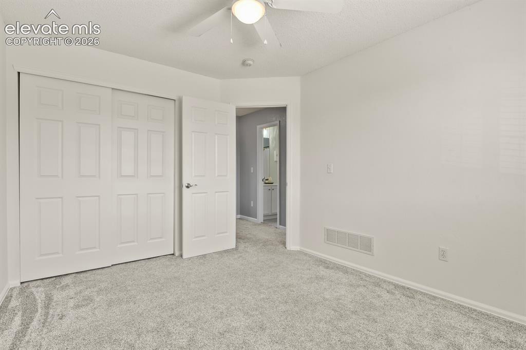 Image 26 of 46: Upstairs bedroom