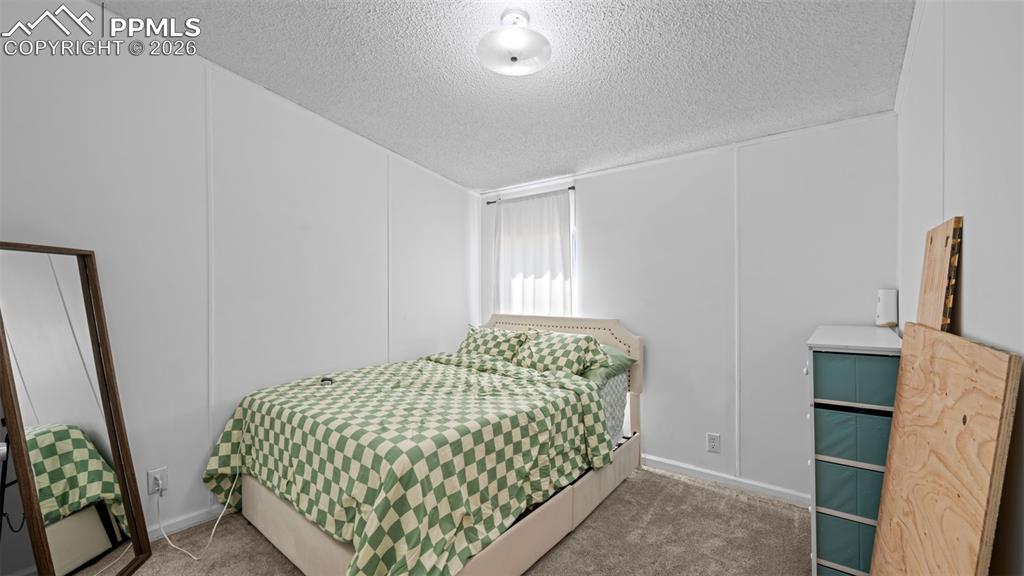 Image 10 of 35: Bedroom