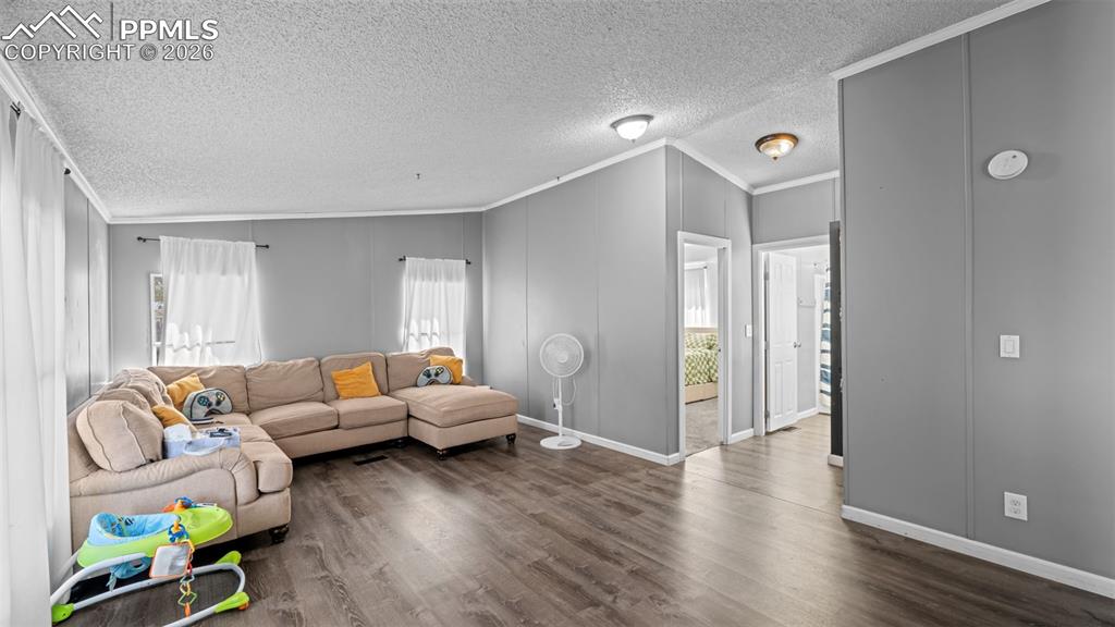 Image 9 of 35: Living Room